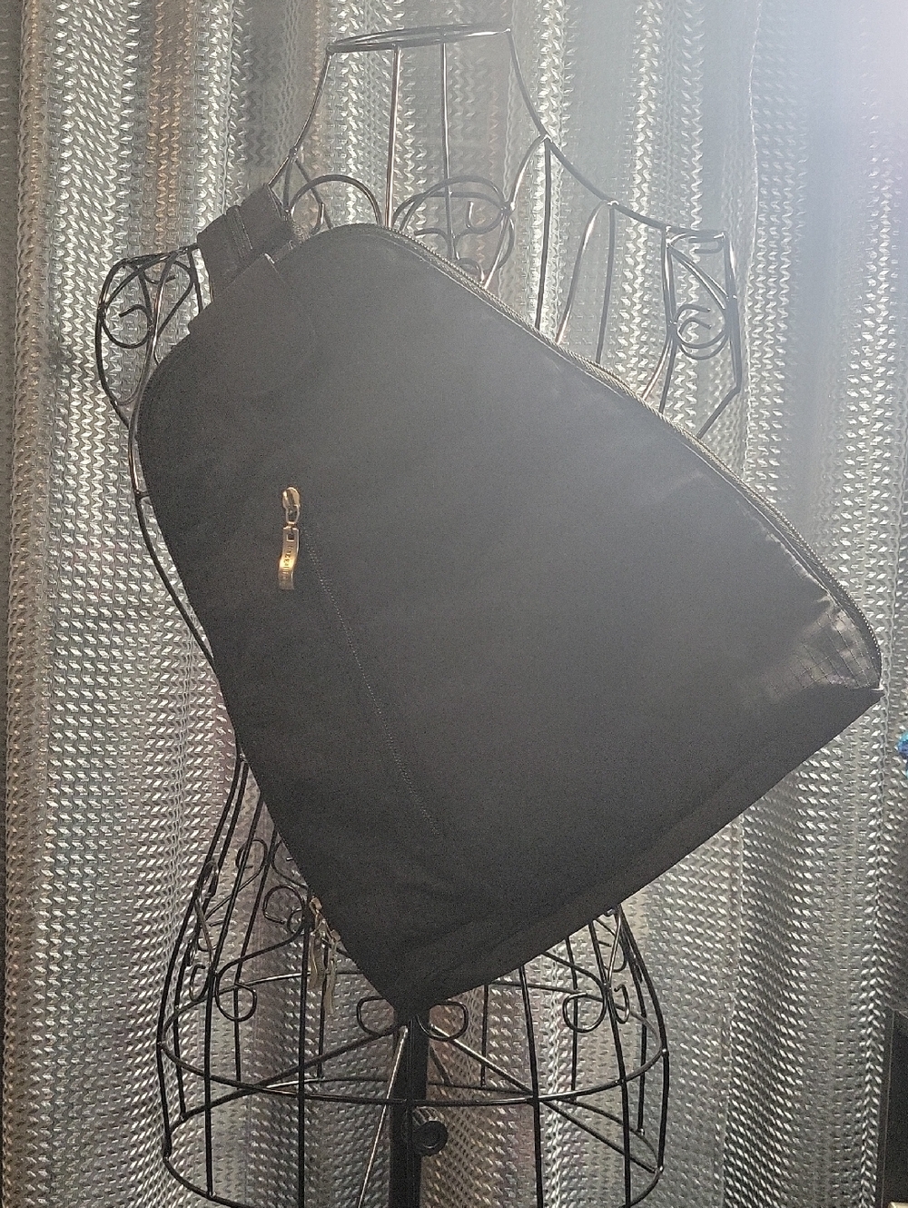 Baggallini Black Crossbody Sling Backpack with Zip Pocket